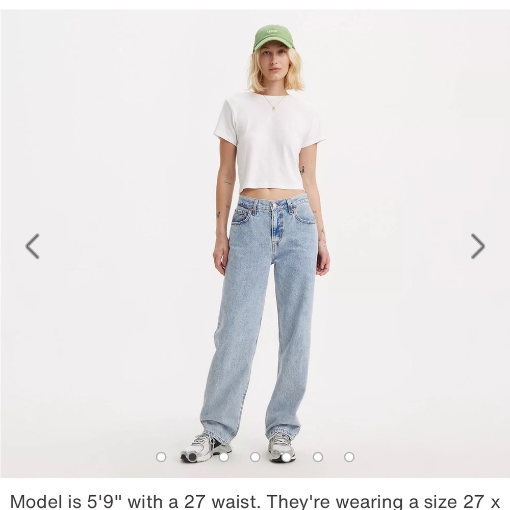 BNWT Levi’s low-rise jeans. Size 30